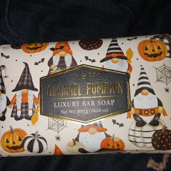 Halloween!! - Picture 3 of 5